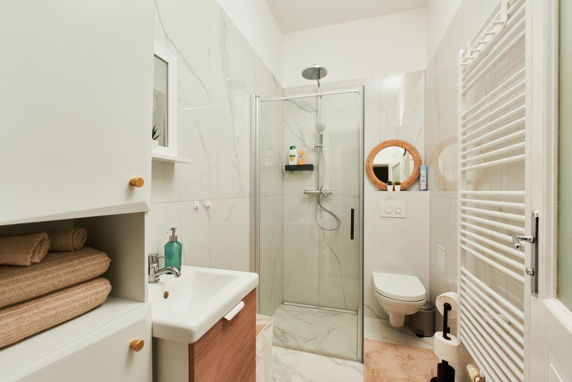 Perfecto With Designers Touch 24h Check-in Apartment *
